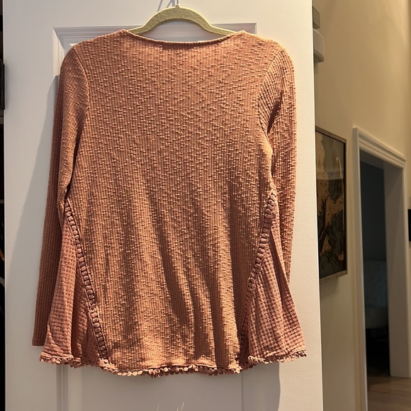 eri+ali top - Picture 4 of 6